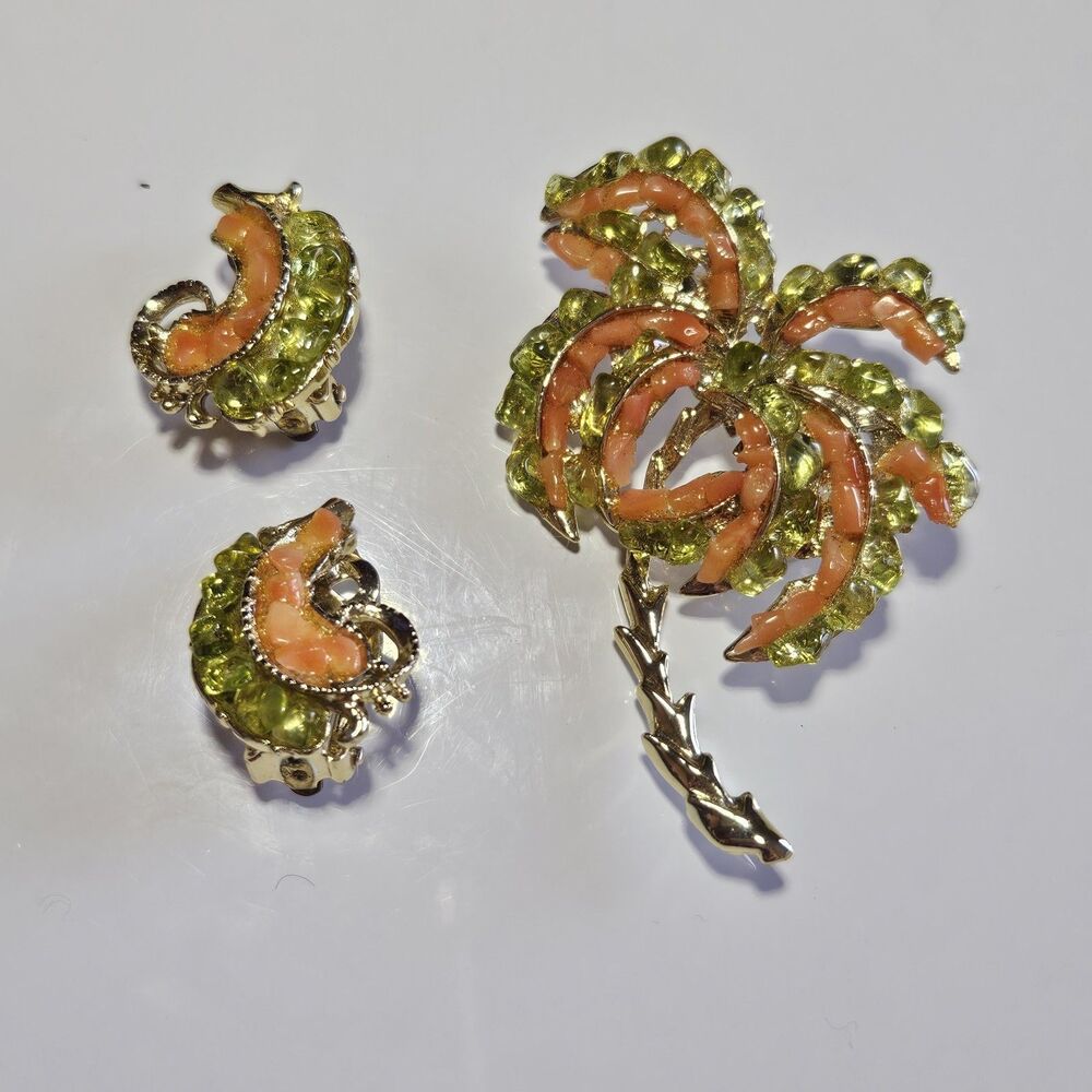 Palm Tree Olivine Coral Peridot Hawaiian Volcano Glass Brooch & Clip On Earrings